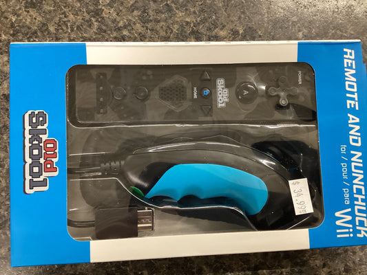 Old Skool Wii Remote w/ nunchuck